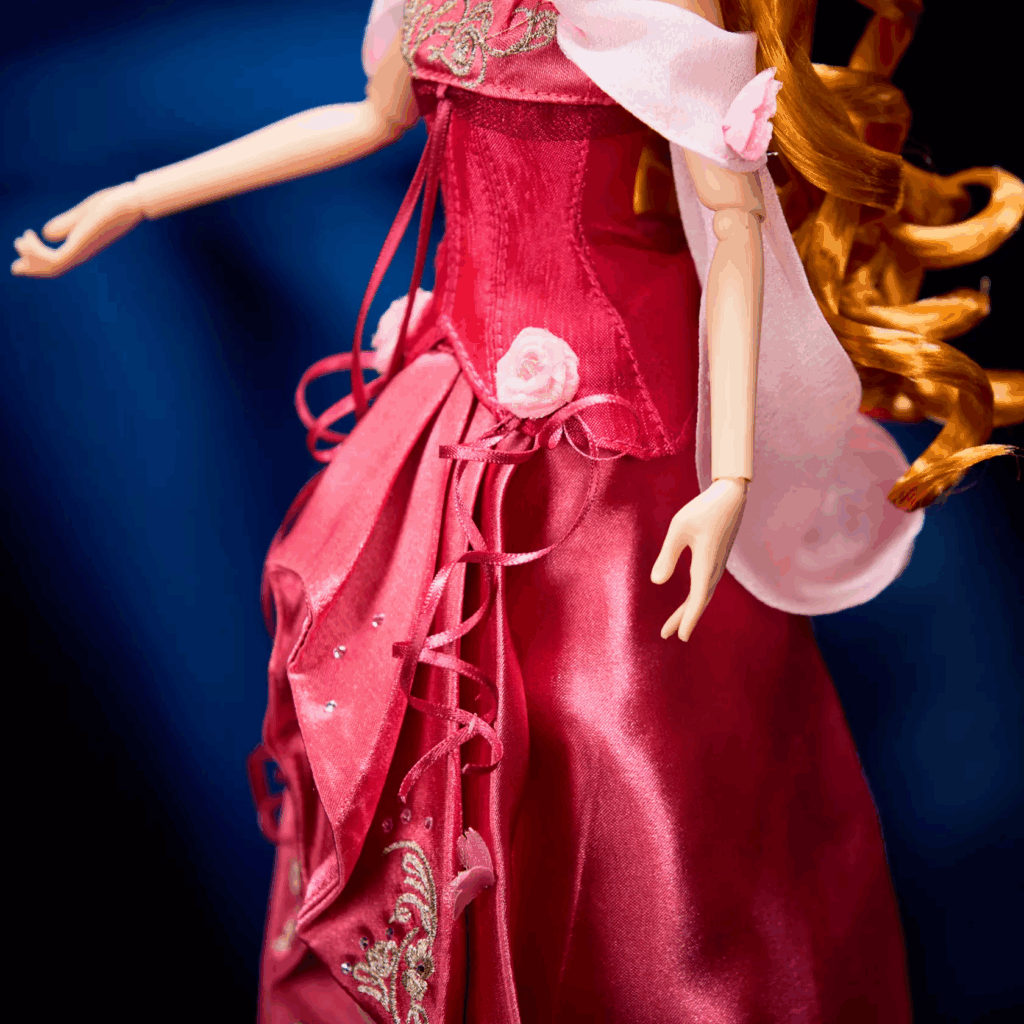 Giselle Limited Edition Doll – Enchanted – Disney Designer Collection Dance Series – 12'' (close-up of bodice)