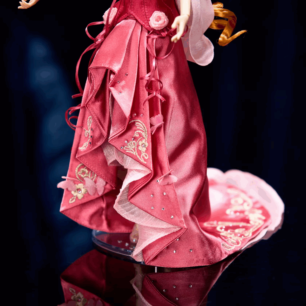 Giselle Limited Edition Doll – Enchanted – Disney Designer Collection Dance Series – 12'' (close-up of dress)