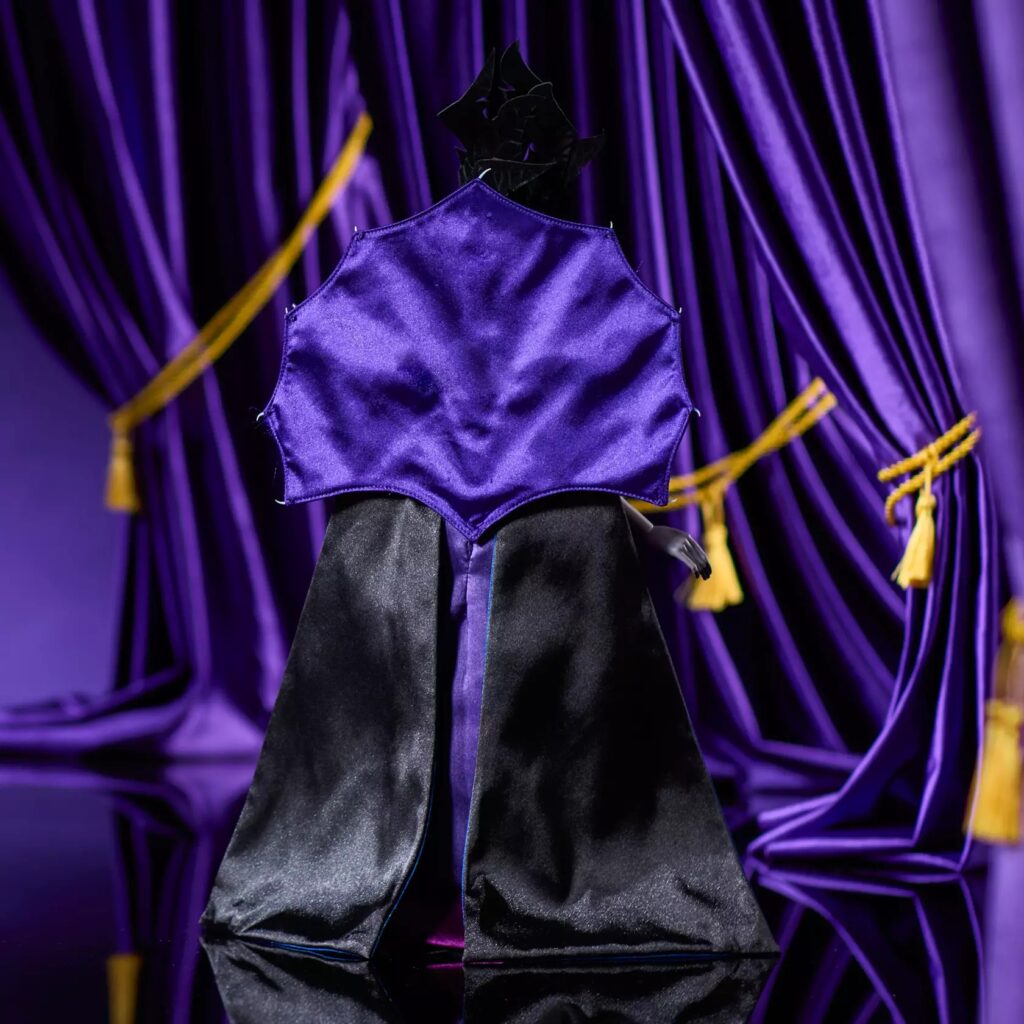 Yzma Limited Edition Doll – The Emperor's New Groove 25th Anniversary – 17'' (back)