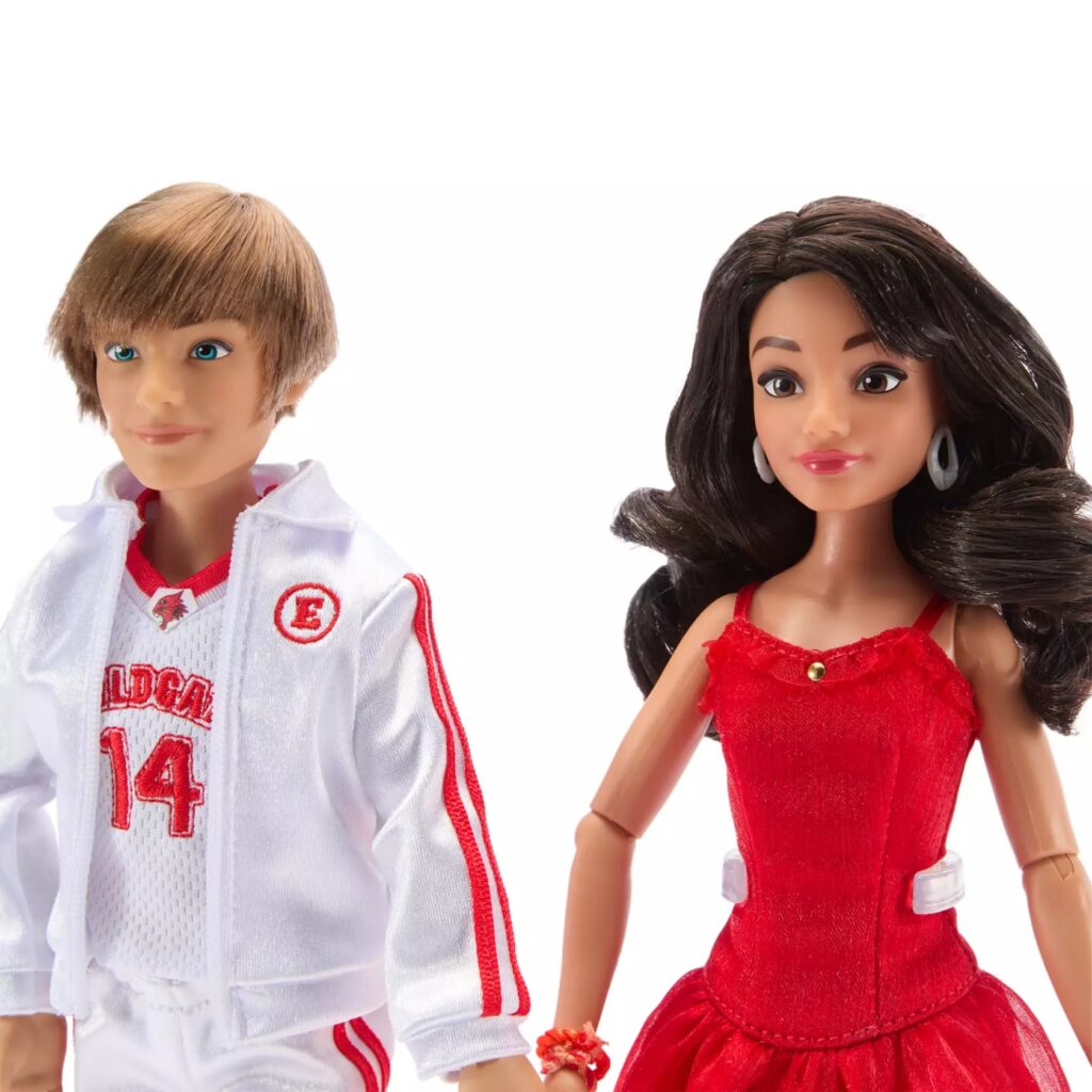 Troy Bolton and Gabriella Montez Limited Edition Collector Doll Set – High School Musical 20th Anniversary – 11 1/2'' (close-up)
