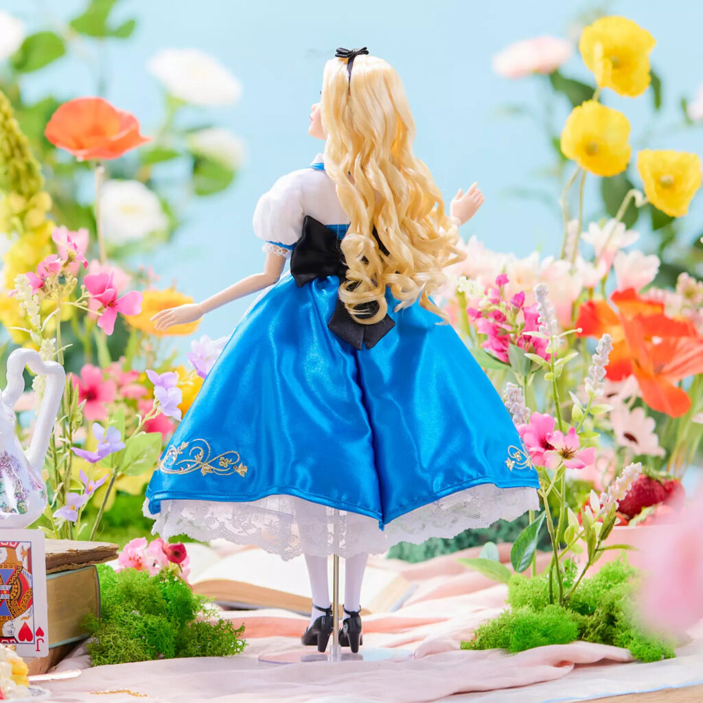 Alice in Wonderland 75th Anniversary Limited Edition Doll (back)