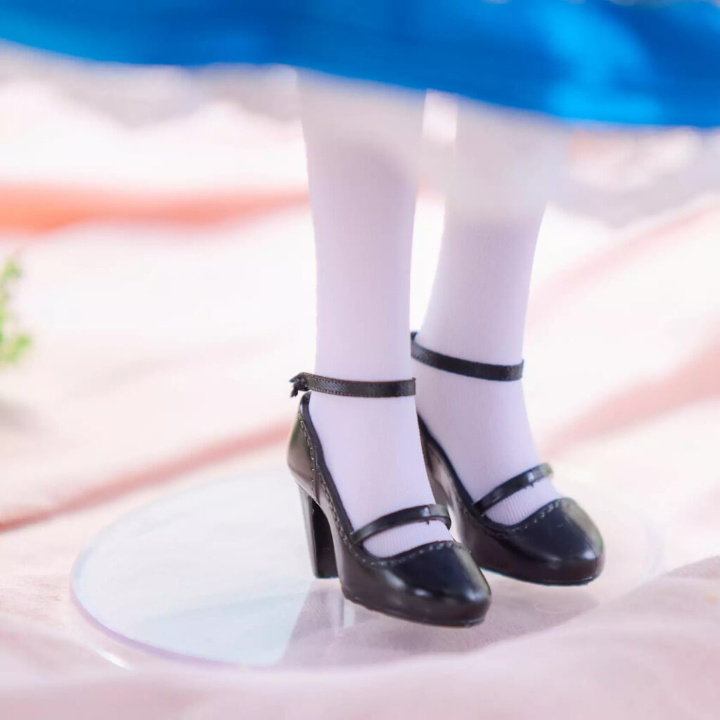 Alice in Wonderland 75th Anniversary Limited Edition Doll (shoes)