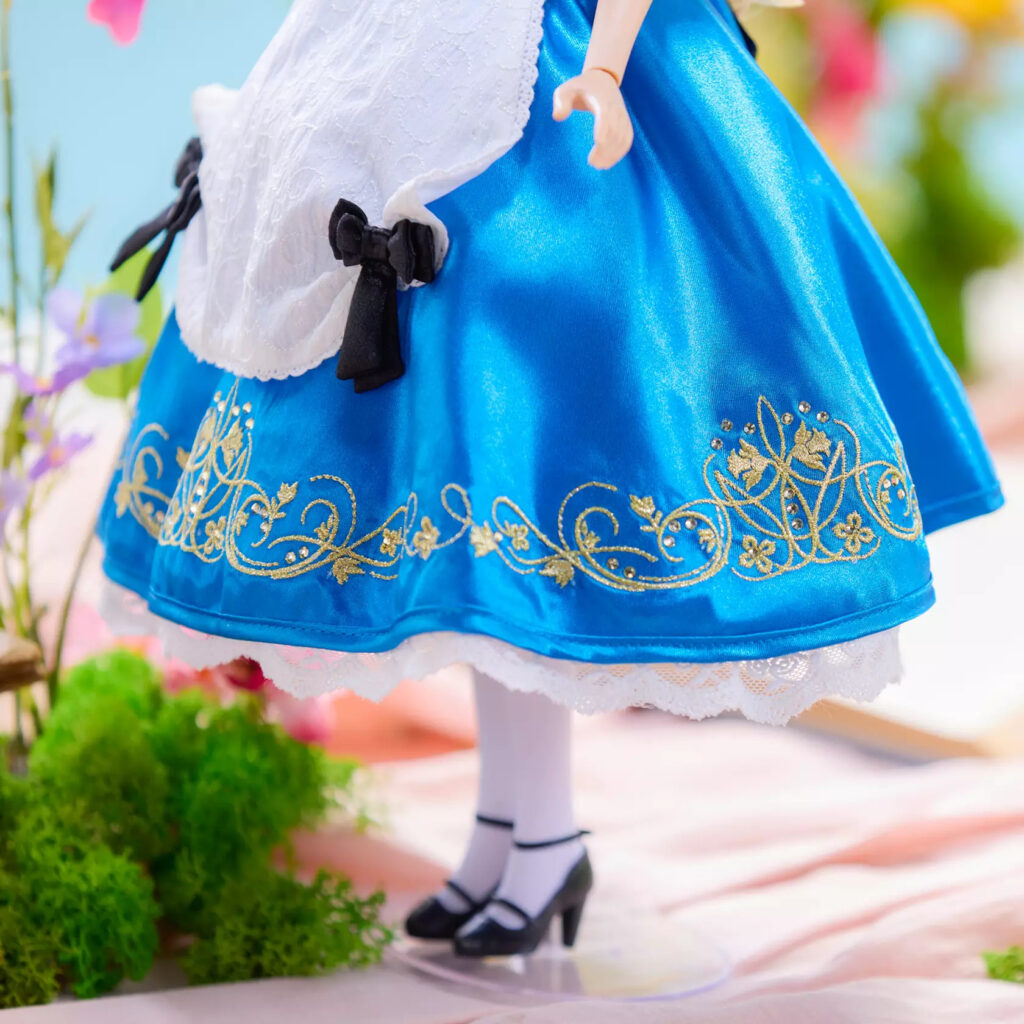 Alice in Wonderland 75th Anniversary Limited Edition Doll (lower body)