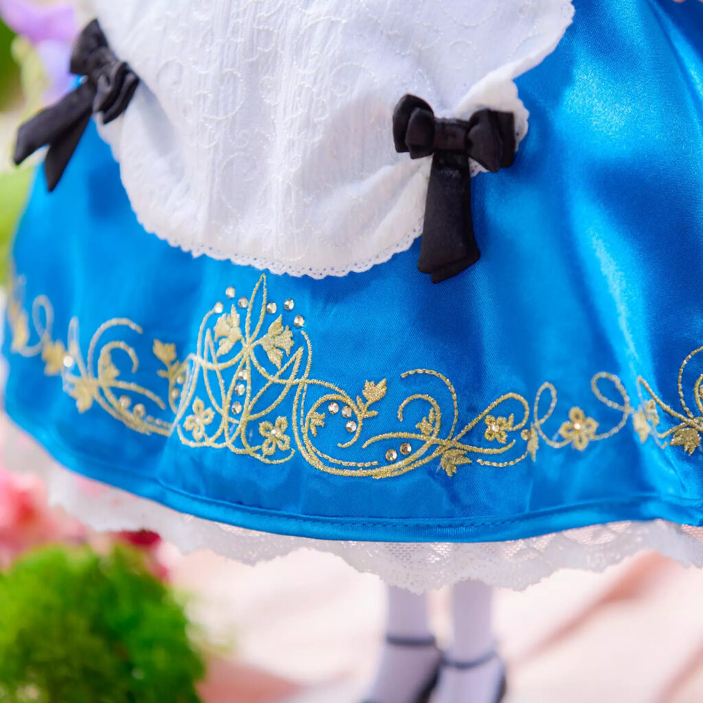 Alice in Wonderland 75th Anniversary Limited Edition Doll (skirt)