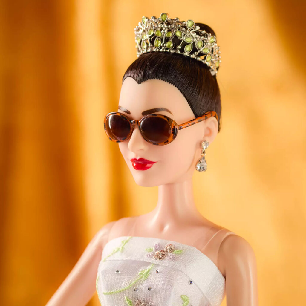 Mia Thermopolis Limited Edition Doll – The Princess Diaries – 17'' (sunglasses)