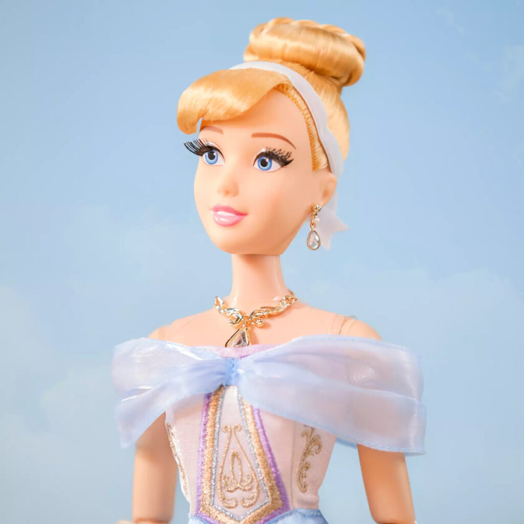 Cinderella Limited Edition Doll – Walt Disney World 55th Anniversary – 16'' (close-up of face)